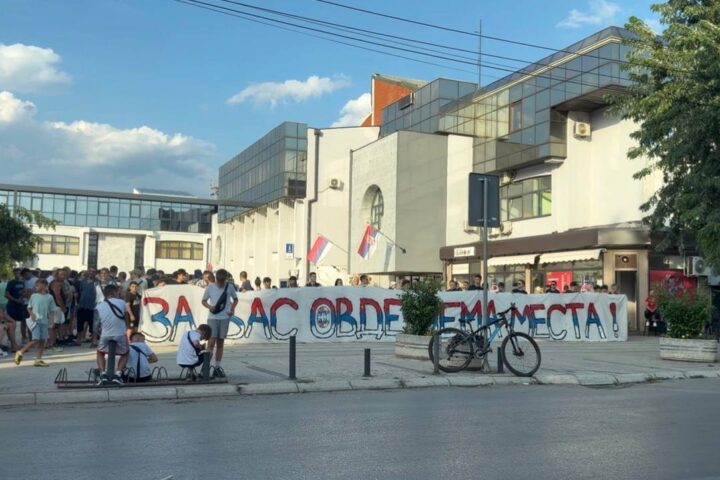 Protest protiv Prajd karavana u Pirotu
